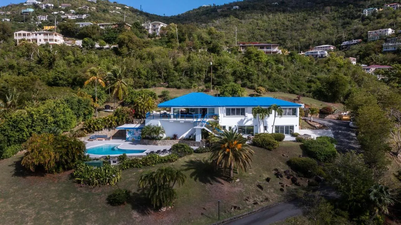 Luxury Villa, Pool, Ocean View, 3 Separate Villas One Property, 5 Bedrooms Nazareth